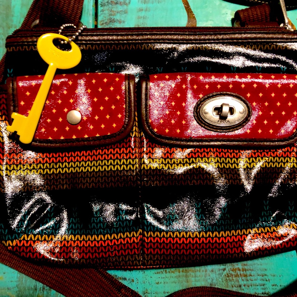 Fossil “key per” purse